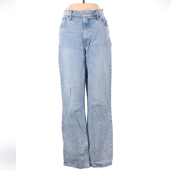Abercrombie & Fitch Denim - Abercrombie Curve Love The 90s Straight High Light Wash Frayed Hem Blue Jeans